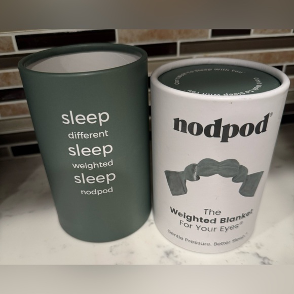 NODPOD The Weighted Blanket for your eyes NEW - Picture 2 of 16